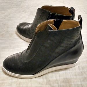 Nwot linea Paolo wedge